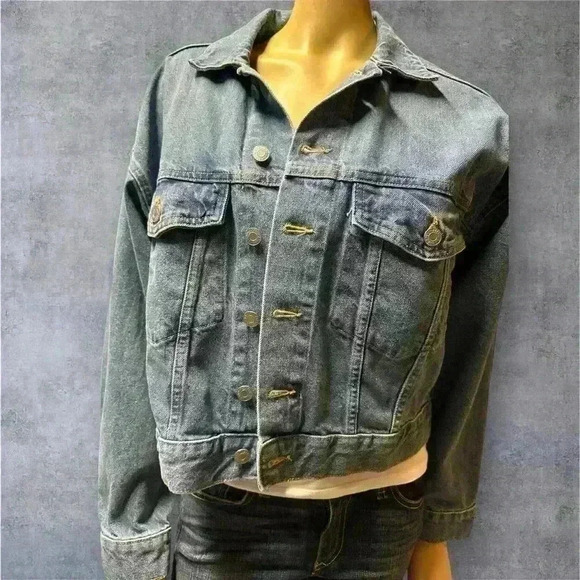 NWOT H&M women’s 90’s denim jacket size XS - Picture 6 of 13